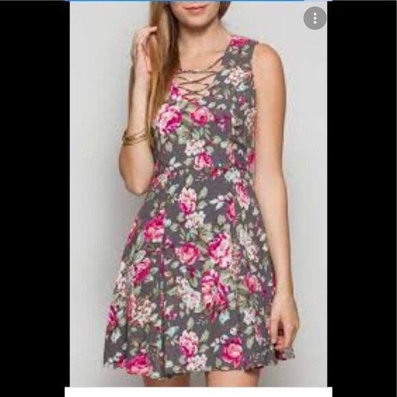 She + Sky Floral Criss Cross Shift Dress Small NWT Boho - Picture 1 of 14